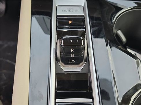 New 2026 Volkswagen Atlas SE image 22