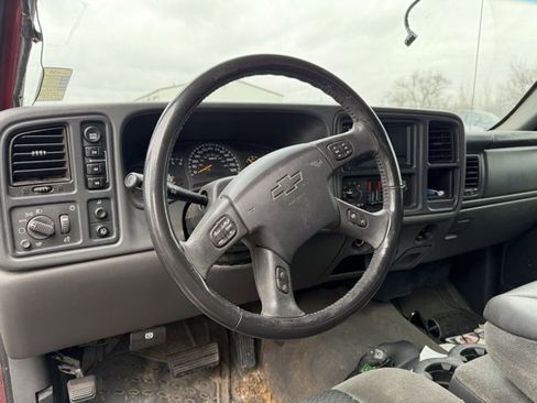 Used 2004 Chevrolet Avalanche Z71 w/ Preferred Equipment Group image 9