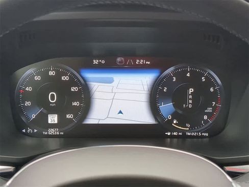 Used 2021 Volvo XC60 T5 Momentum w/ Premium Package image 31