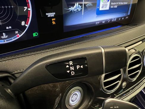 Used 2019 Mercedes-Benz S 450 Sedan image 17