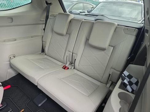 Used 2024 Volkswagen Atlas SE FWD image 9