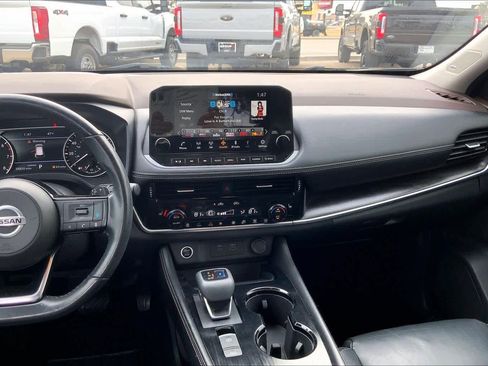 Used 2021 Nissan Rogue SL w/ Premium Package image 6