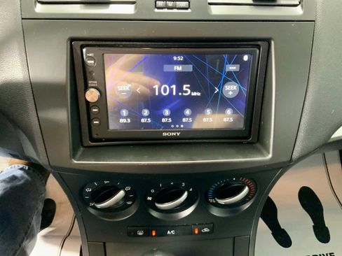 Used 2012 MAZDA MAZDA3 i Sport FWD image 18