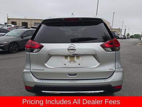 Used 2018 Nissan Rogue SL w/ Premium Package FWD image 4