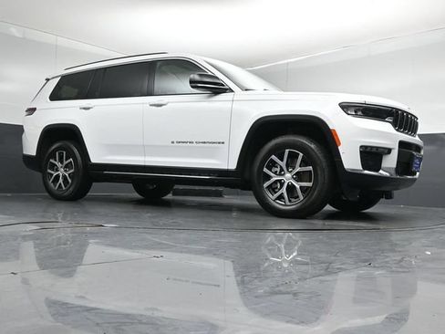 Used 2025 Jeep Grand Cherokee L Limited w/ Luxury Tech Group II AWD/4WD image 38