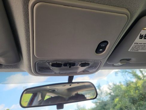 Used 2006 Ford Focus SES image 18