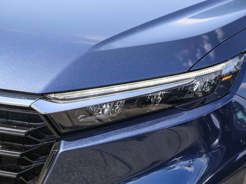 Used 2025 Honda CR-V EX-L image 4