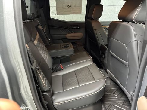New 2026 GMC Canyon Denali AWD/4WD image 13