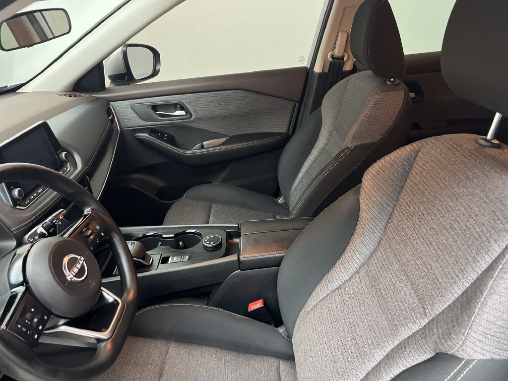 Used 2022 Nissan Rogue SV AWD/4WD image 20