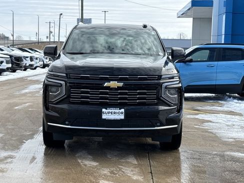 Used 2025 Chevrolet Suburban High Country image 17