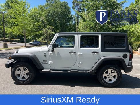 Used 2013 Jeep Wrangler Unlimited Sport image 3