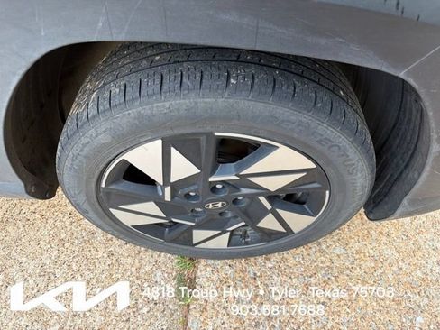 Used 2024 Hyundai Kona SEL w/ Convenience Package FWD image 14