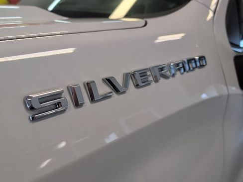 Used 2023 Chevrolet Silverado 1500 RST w/ Convenience Package II AWD/4WD image 9