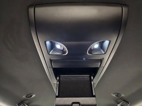 Used 2017 Dodge Grand Caravan GT image 35