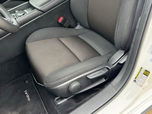 Used 2024 MAZDA MAZDA3 s FWD image 12