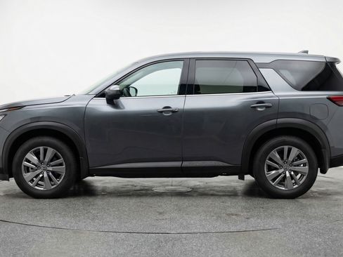 Used 2025 Nissan Pathfinder SV image 5