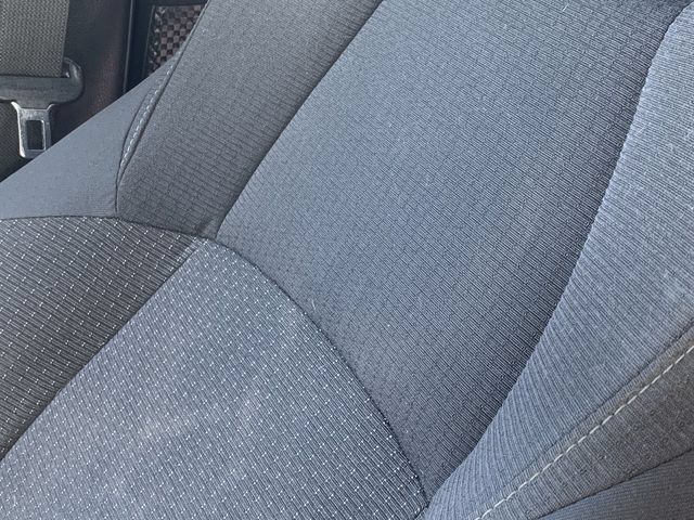 Used 2019 Toyota C-HR XLE FWD image 11