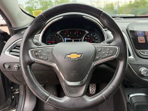 Used 2017 Chevrolet Malibu LT w/ Leather Package FWD image 35