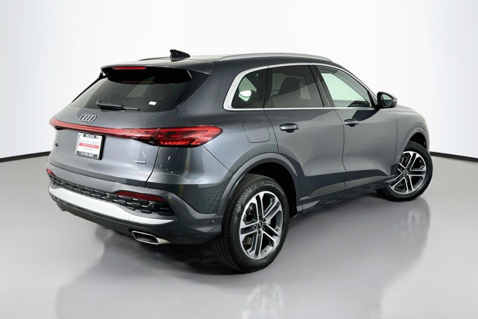 Used 2026 Audi Q5 Premium Plus w/ Premium Plus AWD/4WD image 14