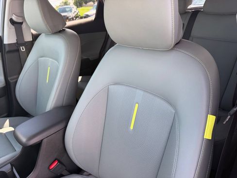 Certified 2024 Hyundai Kona Limited FWD image 13