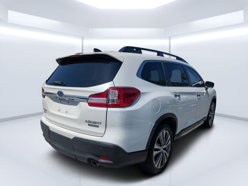 Used 2022 Subaru Ascent Touring AWD/4WD image 3