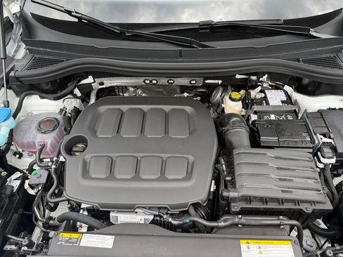 New 2026 Volkswagen Tiguan SEL R-Line AWD/4WD image 16