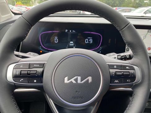 New 2025 Kia Sportage EX image 13