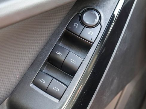 Used 2025 Chevrolet Equinox LT FWD image 18