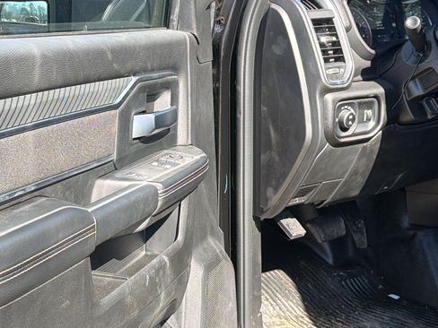 New 2025 RAM 5500 4x4 Regular Cab image 17