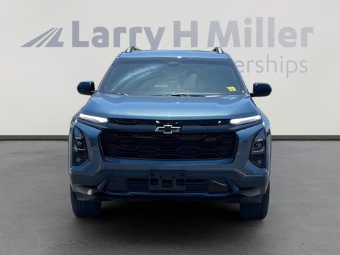 Used 2025 Chevrolet Equinox RS w/ Safety and Technology Package AWD/4WD image 4