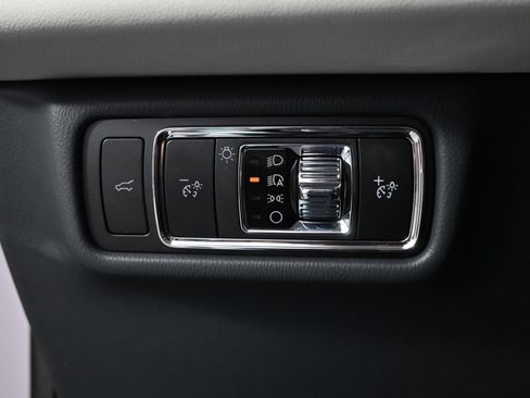 New 2026 Lincoln Aviator AWD image 25