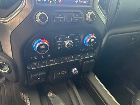 Used 2020 GMC Sierra 2500 Denali w/ Denali Ultimate Package AWD/4WD image 59