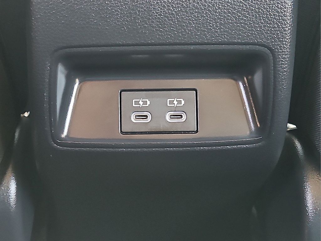 Used 2025 Toyota Corolla LE FWD image 14