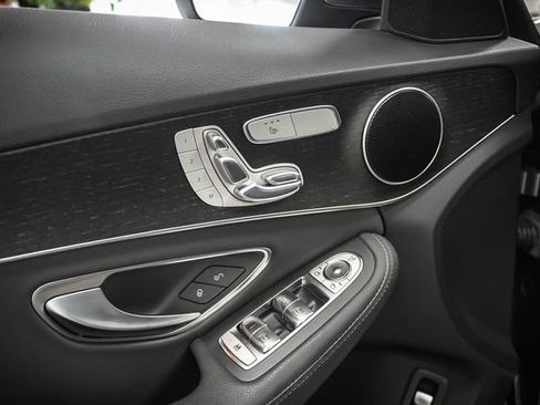 Used 2020 Mercedes-Benz C 300 Sedan image 11