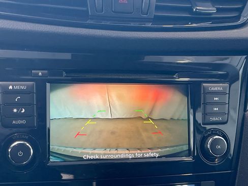 Used 2020 Nissan Rogue Sport SV image 17