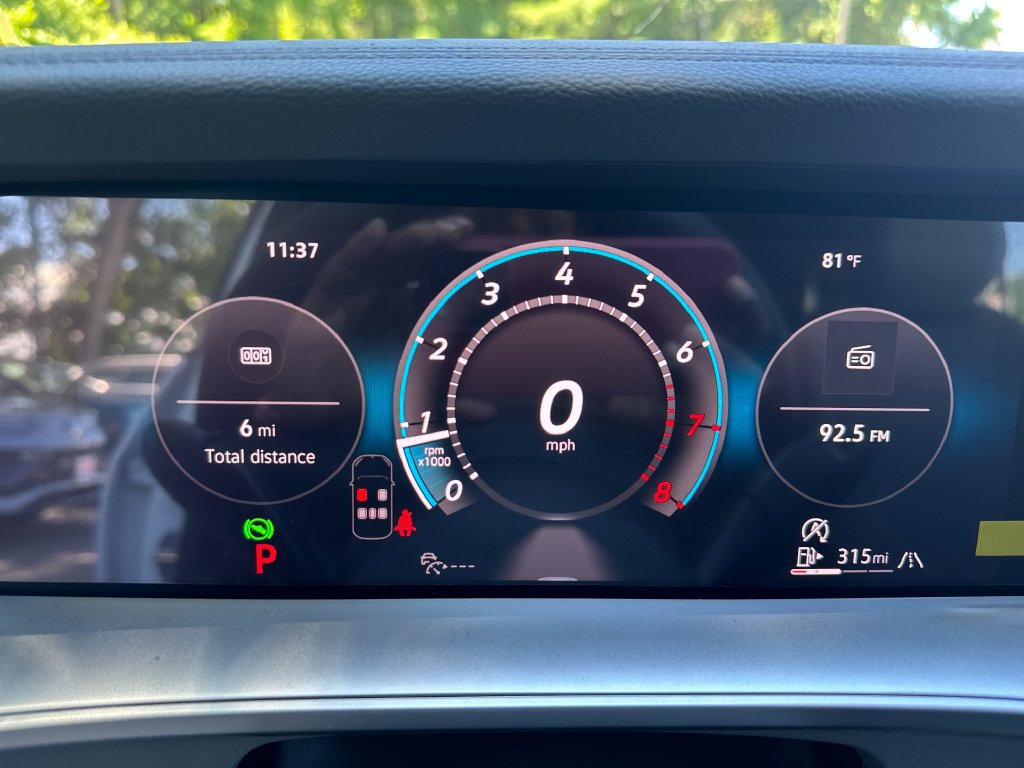 New 2026 Volkswagen Tiguan SE R-Line AWD/4WD image 13