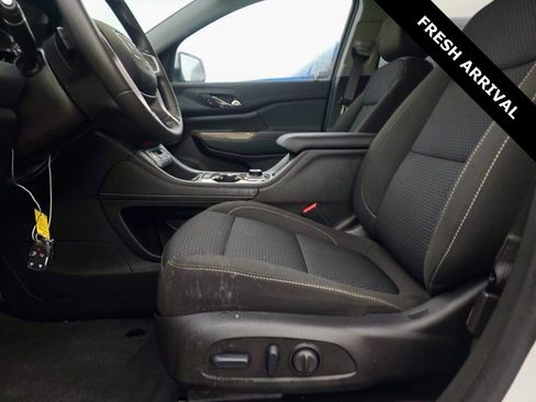 Used 2023 GMC Acadia SLE w/ Driver Convenience Package image 5