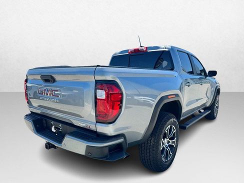 Used 2025 GMC Canyon AT4 image 5