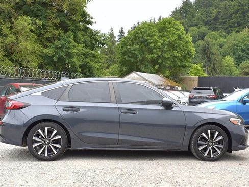 Used 2024 Honda Civic EX-L image 6