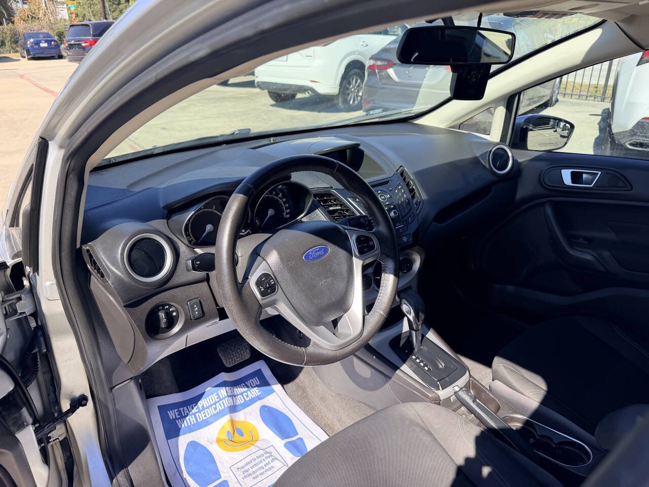 Used 2016 Ford Fiesta SE FWD image 15