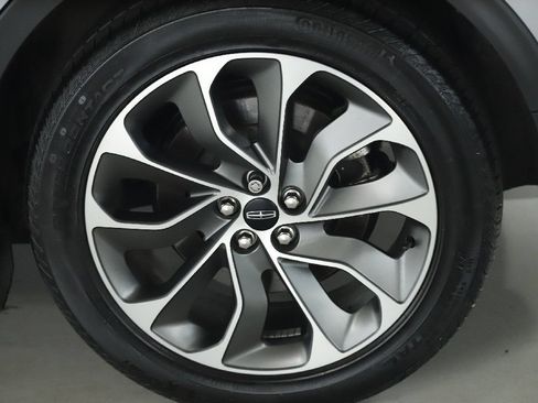 Used 2023 Lincoln Nautilus Reserve w/ Equipment Group 201A AWD/4WD image 42