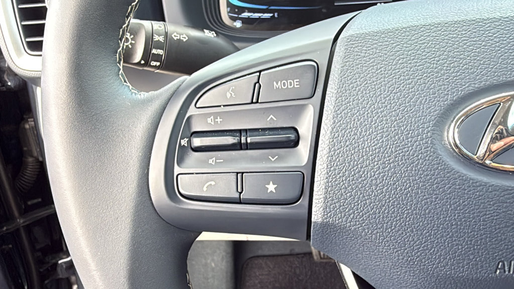 Used 2026 Hyundai Venue SEL FWD image 21