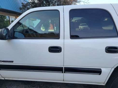 Used 2000 Chevrolet Tahoe LS w/ LS Preferred Equipment Group AWD/4WD image 16