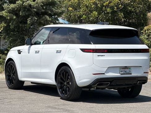 Used 2025 Land Rover Range Rover Sport Dynamic SE AWD/4WD image 6