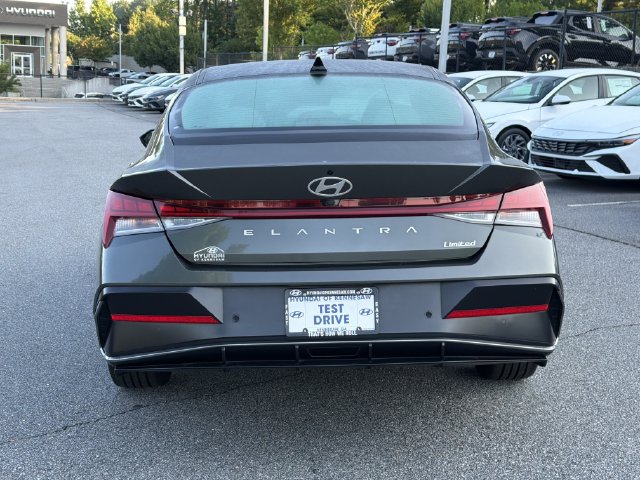 Certified 2024 Hyundai Elantra Limited FWD image 9