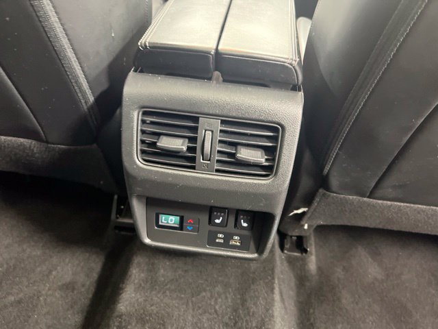 Used 2023 Nissan Rogue Platinum w/ Platinum Premium Package AWD/4WD image 23