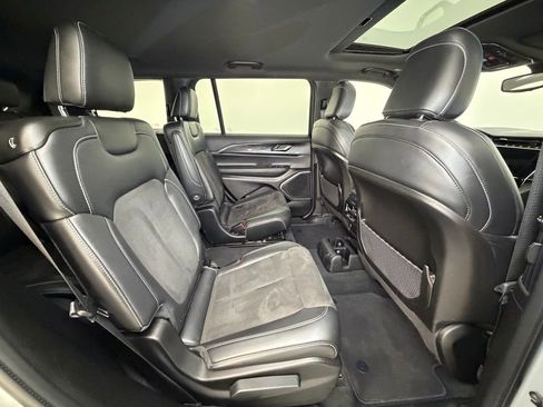 Used 2022 Jeep Grand Cherokee L Laredo AWD/4WD image 10
