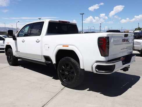 New 2026 GMC Sierra 3500 AT4 w/ AT4 Premium Plus Package AWD/4WD image 4