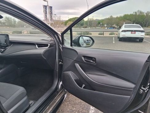 Certified 2022 Toyota Corolla LE image 12