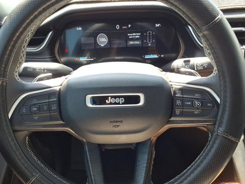 Used 2023 Jeep Grand Cherokee Limited RWD image 14
